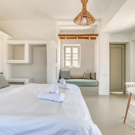 Lil Paros Luxury Suites Dhragoulas Exterior photo