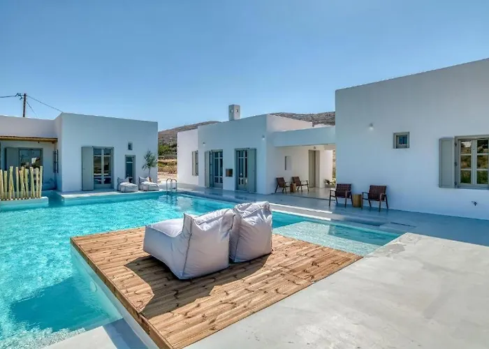 Lil Paros Luxury Suites