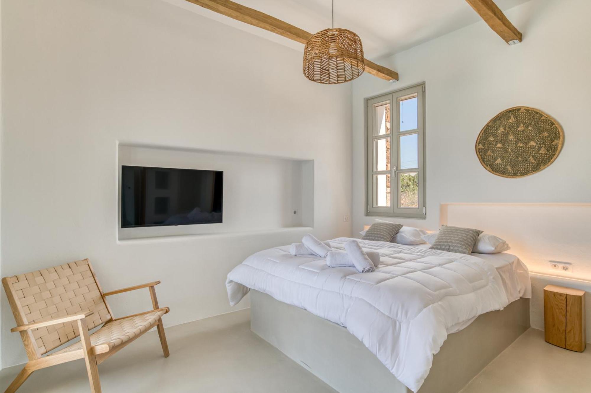 Lil Paros Luxury * Dhragoulas