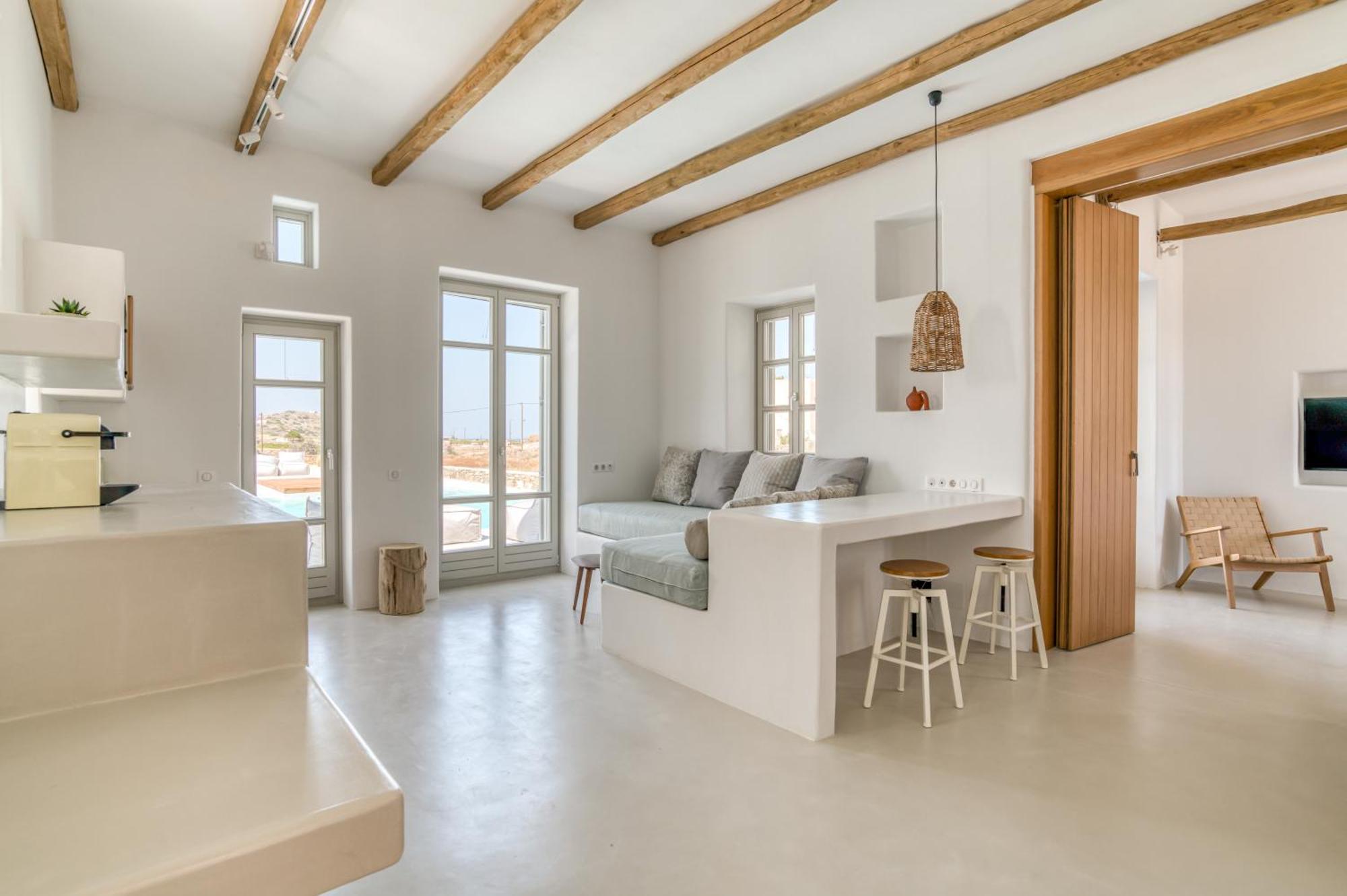Lil Paros Luxury Villa *