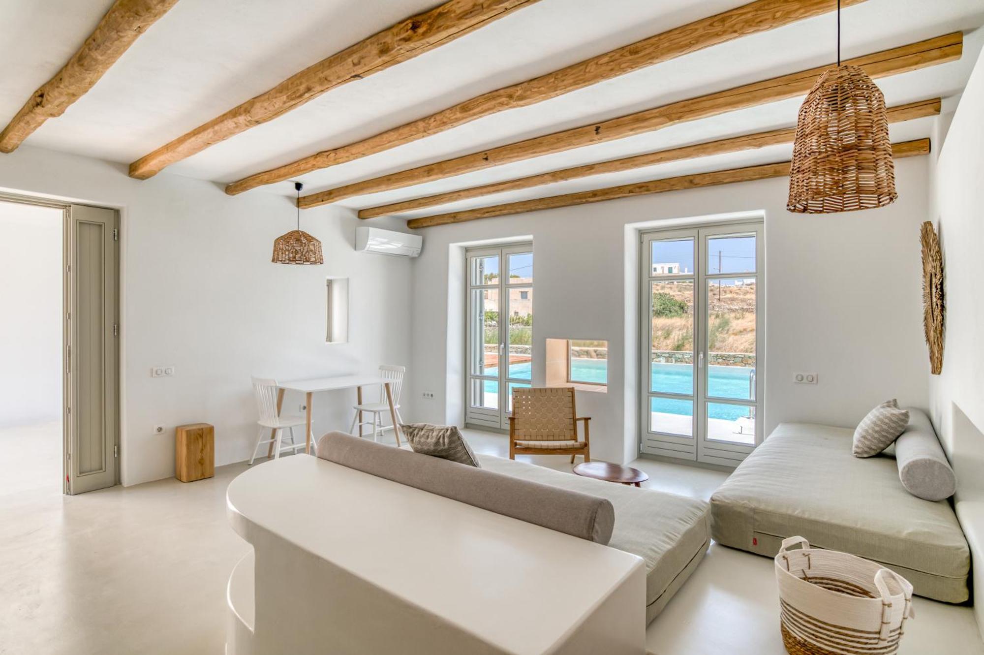 Villa Lil Paros Luxury *