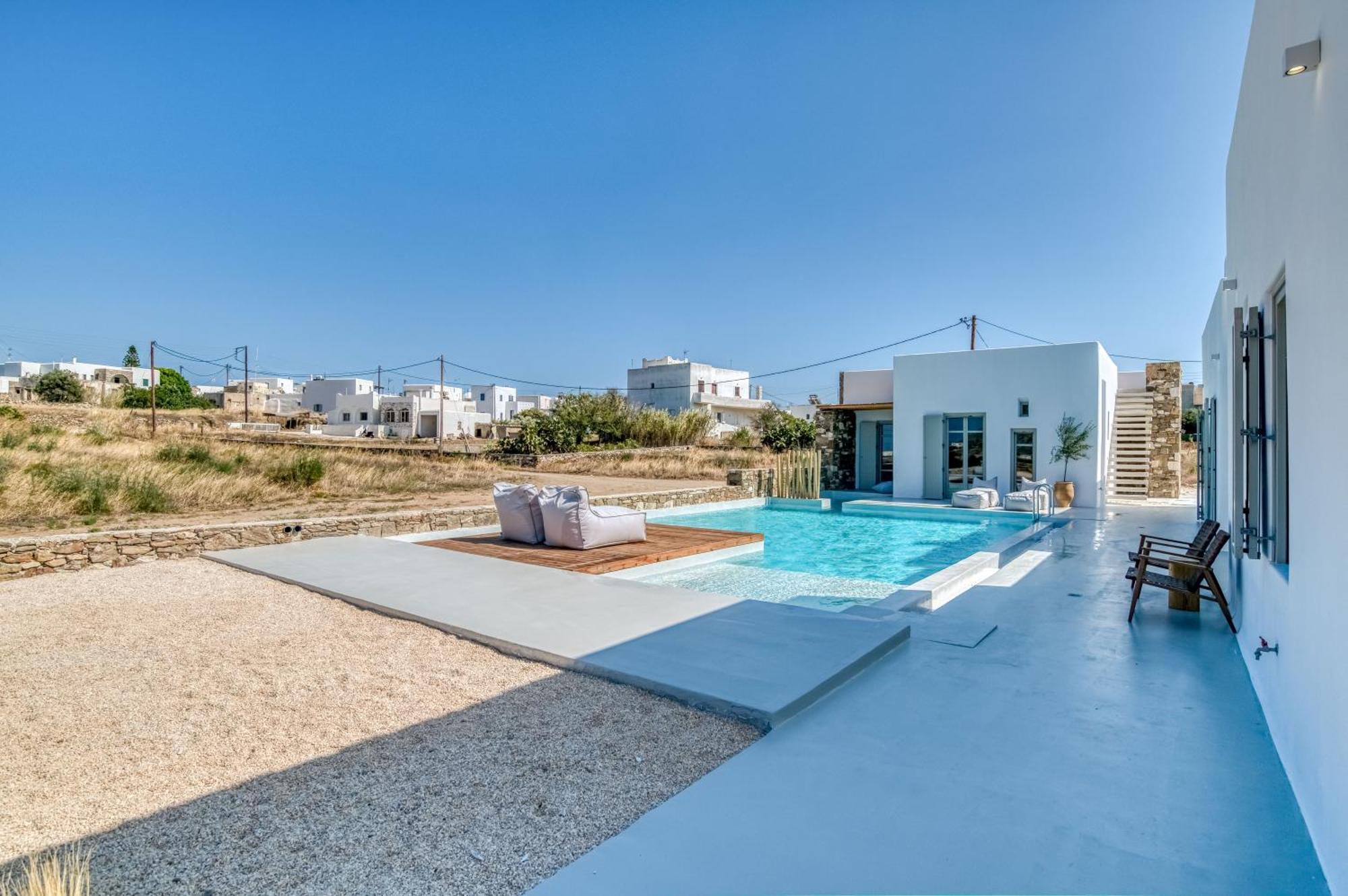 Villa Lil Paros Luxury *